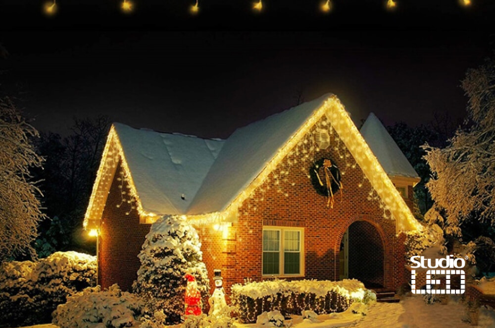 Read more about the article <strong>Brilhe o Natal com a Magia da Iluminação LED: Dicas para um Ambiente Festivo e Sustentável</strong>